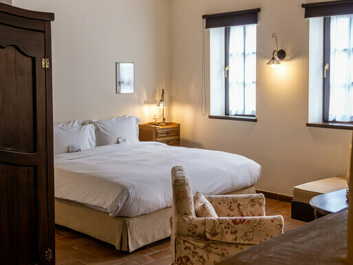 ktima-bellou-triple-room-2